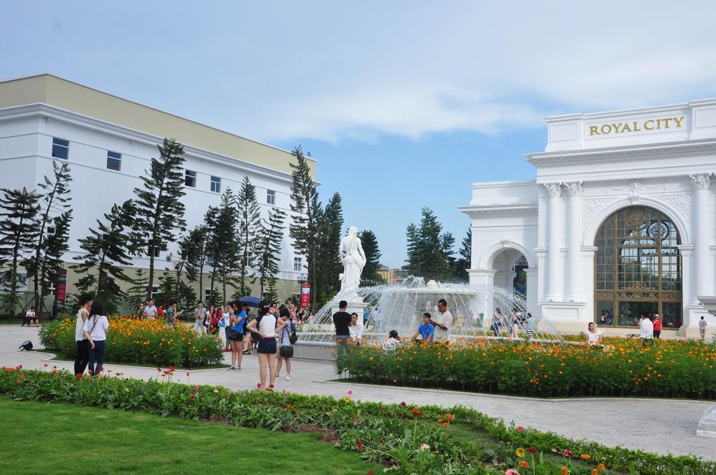 Vinhomes Royal City Hanói Exterior foto